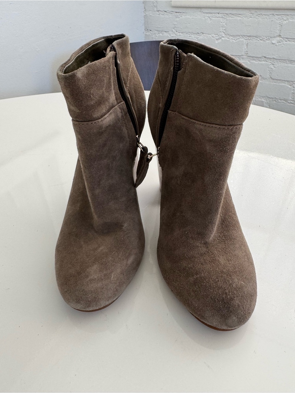Tory Burch Fulton Bootie Suede Ankle Taupe Brown Size 5.5